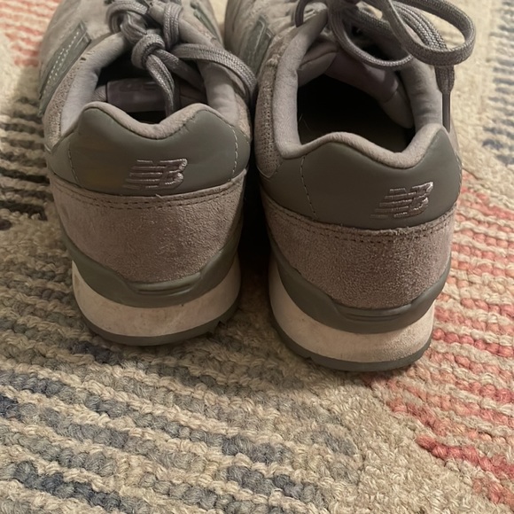 New Balance sneakers - Picture 3 of 3